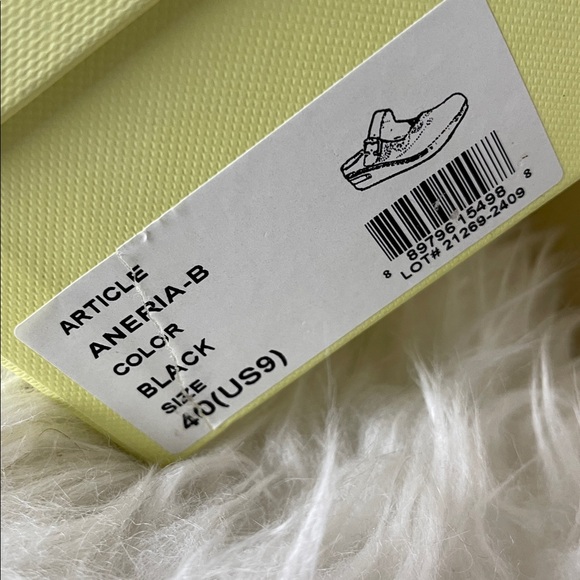 L'Artiste by Spring Step Aneria clogs in black leather. - Picture 12 of 12